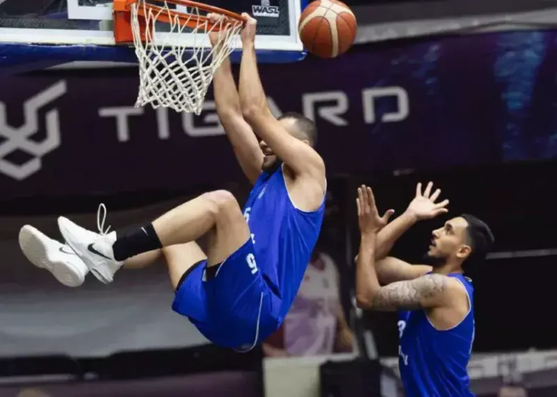 خرید کفش بسکتبال